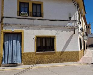 Vista exterior de Casa adosada en venda en La Puebla de Almoradiel