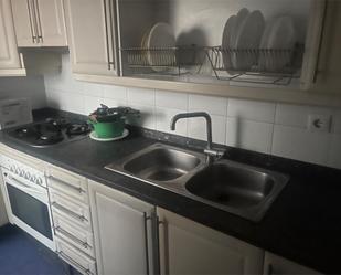 Kitchen of Flat to rent in  Sevilla Capital  with Air Conditioner, Private garden and Furnished