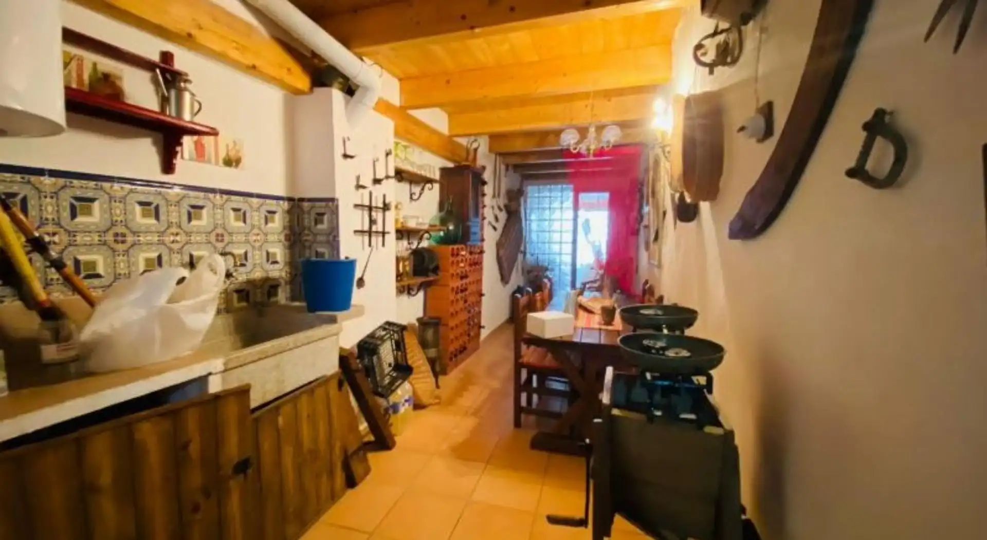 Cuina de Casa adosada en venda en Puebla de Arenoso amb Calefacció, Terrassa i Moblat