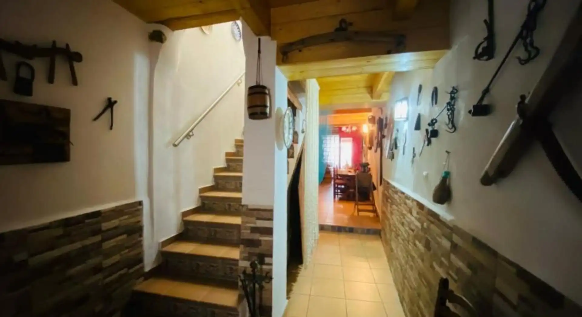 Casa adosada en venda en Puebla de Arenoso amb Calefacció, Terrassa i Moblat