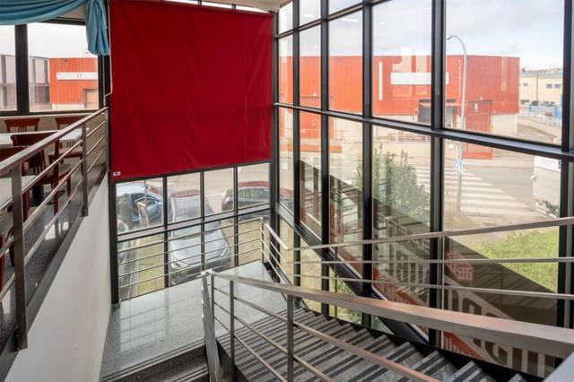 Local comercial en Venta en Calle Puerto de Las Cañadas del Teide, 35 en Leganés Norte