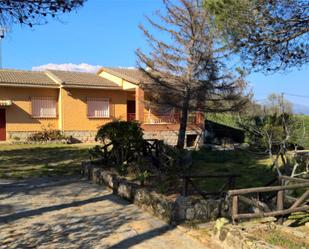 Exterior view of Country house for sale in Lozoyuela-Navas-Sieteiglesias  with Heating, Private garden and Terrace