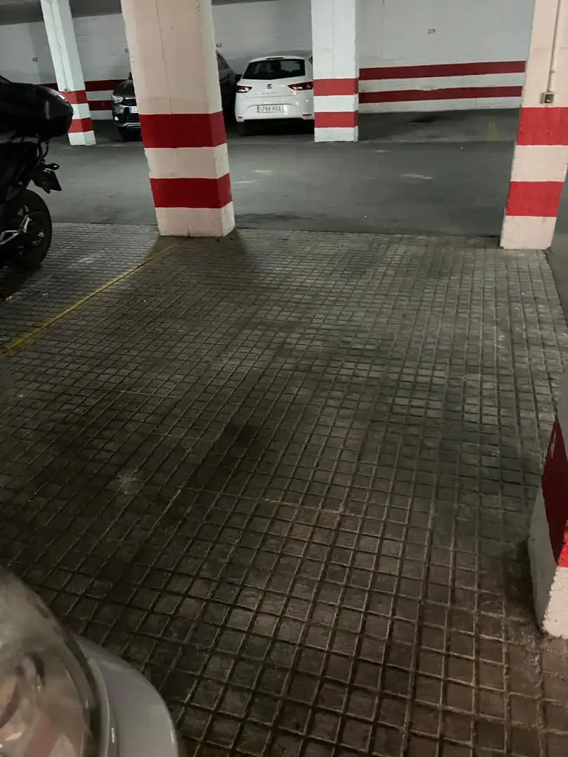 Parking of Garage for rent in Córdoba
