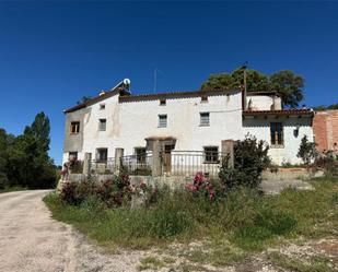 Außenansicht von Country house zum verkauf in Arroyo del Ojanco mit Heizung und Privatgarten