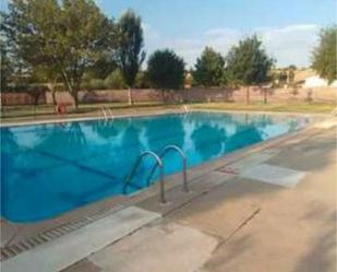 Piscina de Casa o xalet en venda en Cerezo de Arriba