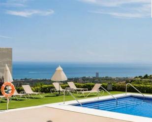 Swimming pool of Flat for sale in Marbella  with Air Conditioner, Terrace and Swimming Pool