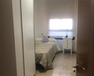 Bedroom of Flat to share in Badajoz Capital  with Balcony