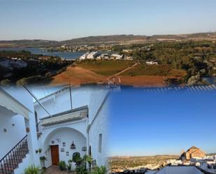 Vista exterior de Pis en venda en Arcos de la Frontera amb Aire condicionat