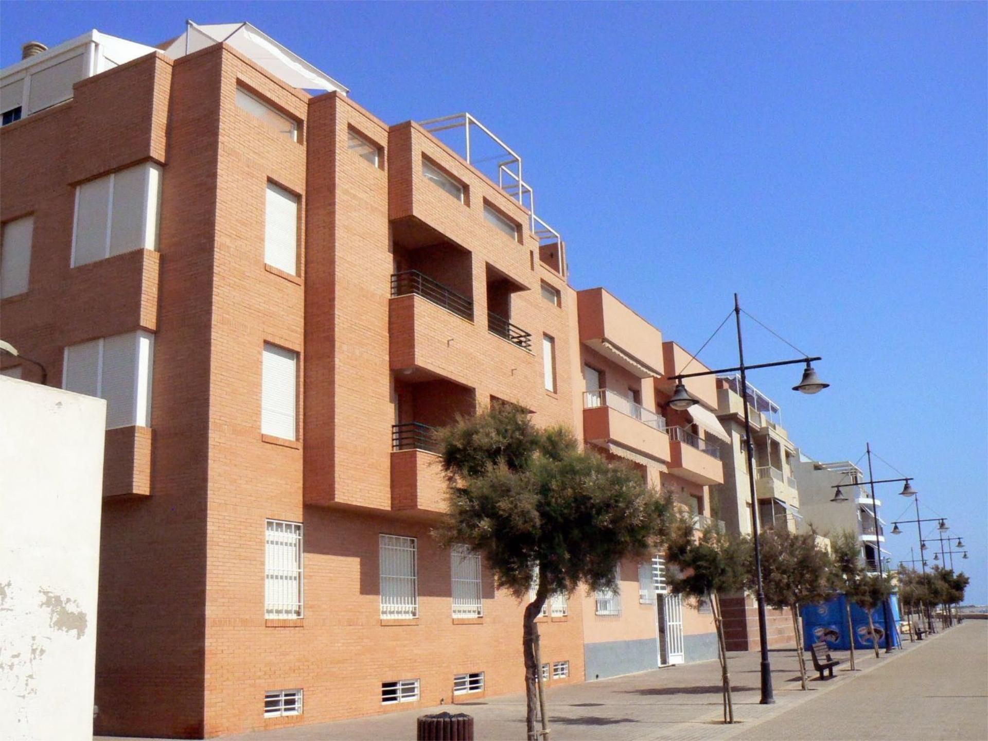 Vista exterior de Pis en venda en El Ejido amb Aire condicionat, Calefacció i Aparcament comunitari