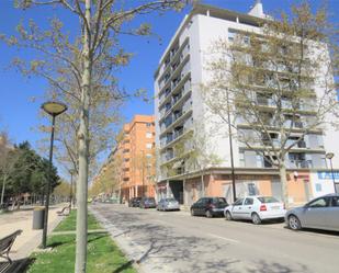 Exterior view of Flat for sale in  Zaragoza Capital  with Air Conditioner, Terrace and Balcony