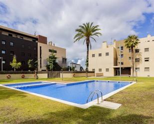 Swimming pool of Flat for sale in Vilanova i la Geltrú