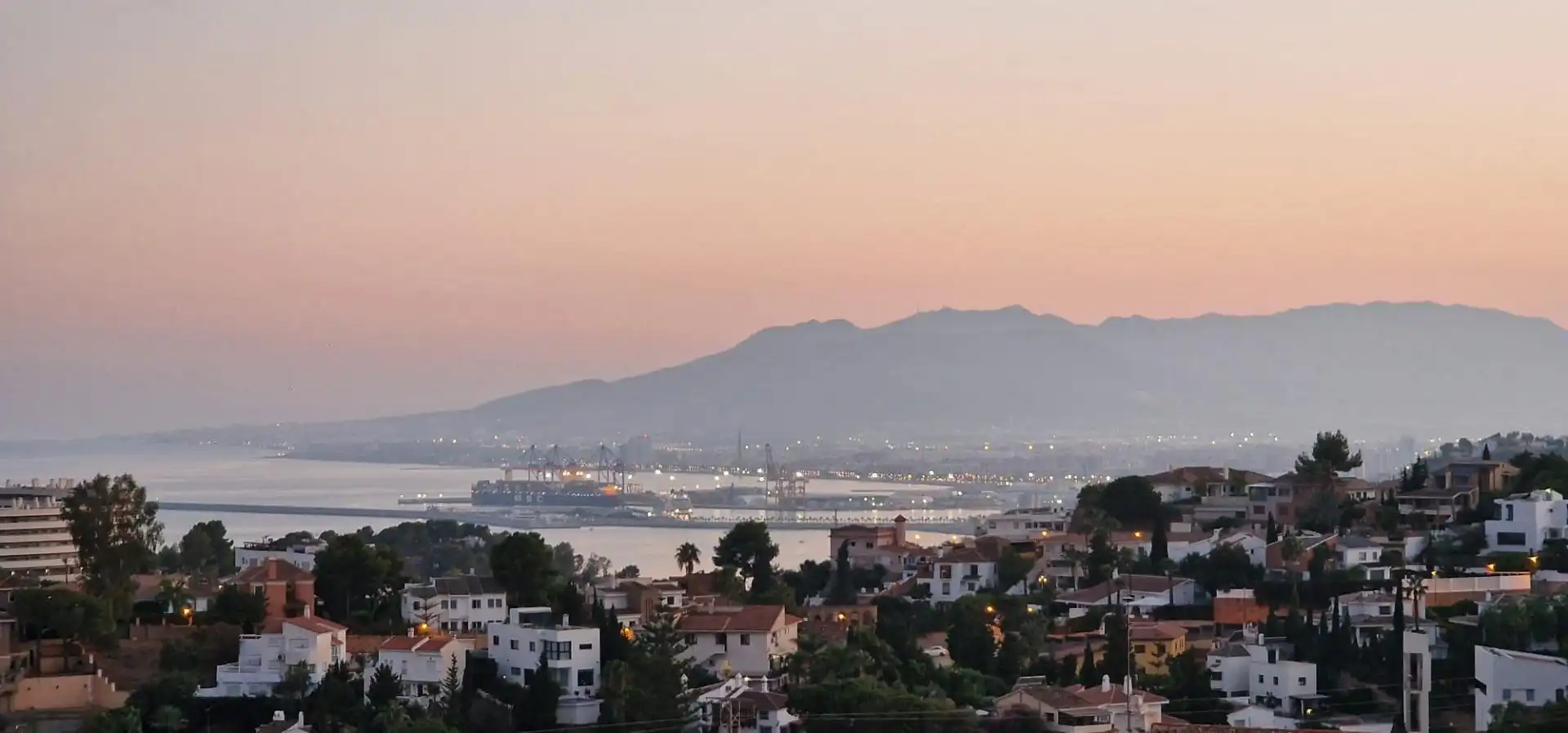 Vista exterior de Casa o chalet en venta en Málaga Capital con Terraza, Piscina y Balcón