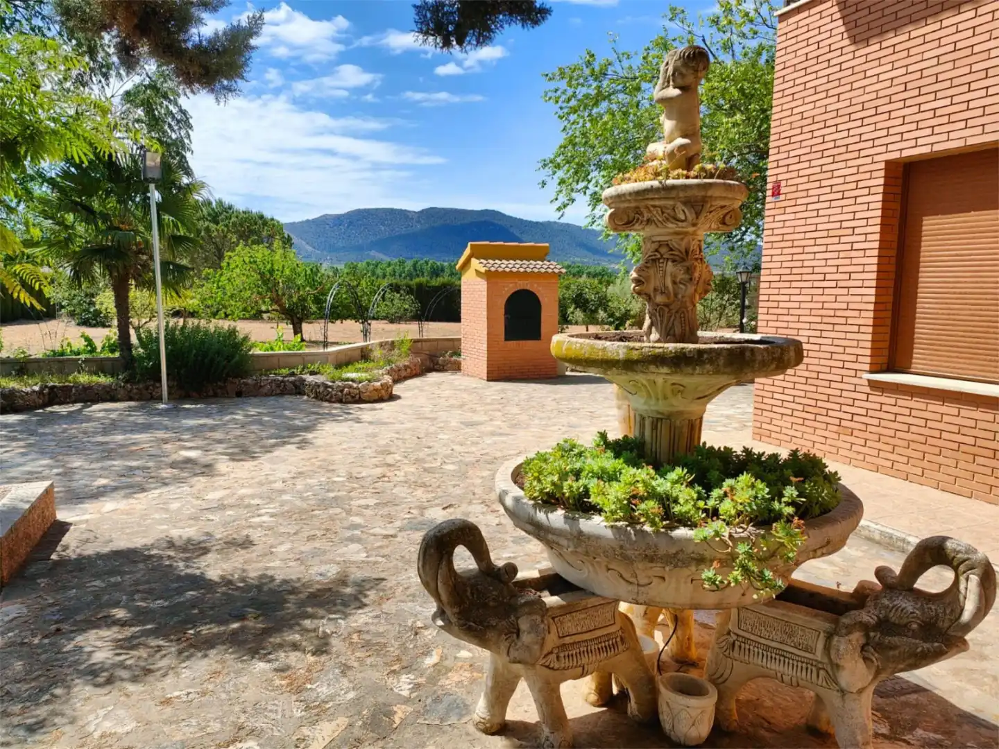 Casa o xalet en venda a Calle la Marjal, 347, Banyeres de Mariola Jardí de Casa o xalet en venda en Banyeres de Mariola amb Aire condicionat, Terrassa i Piscina