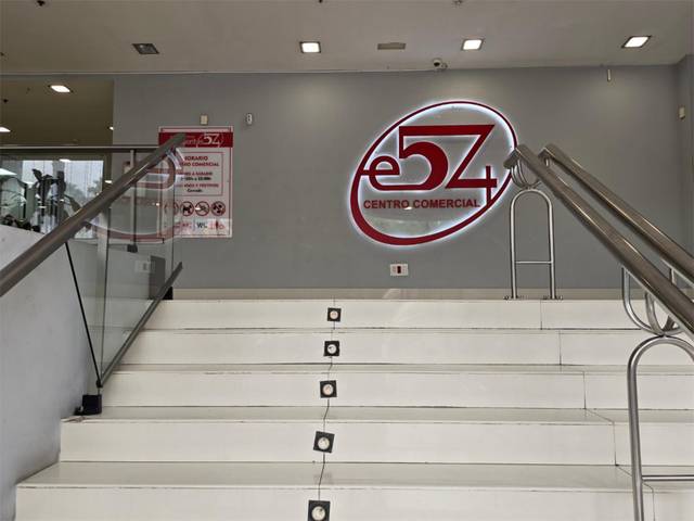 Local comercial en Alquiler en Avenida Escaleritas, 54 en Altavista - Don Zoilo