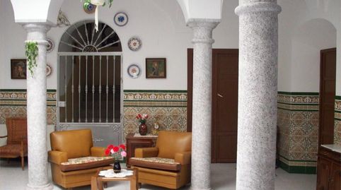 Foto 3 de Casa adosada en venta en Plaza España, 26, Burguillos del Cerro, Badajoz