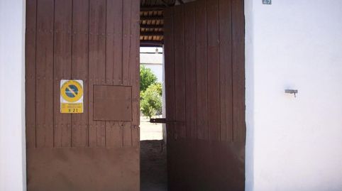 Foto 4 de Casa adosada en venta en Plaza España, 26, Burguillos del Cerro, Badajoz