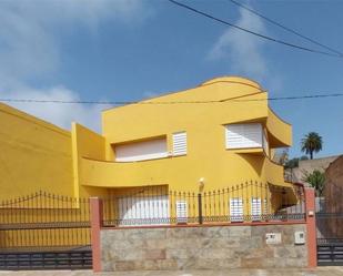 Vista exterior de Casa o xalet en venda en Tacoronte amb Terrassa i Balcó