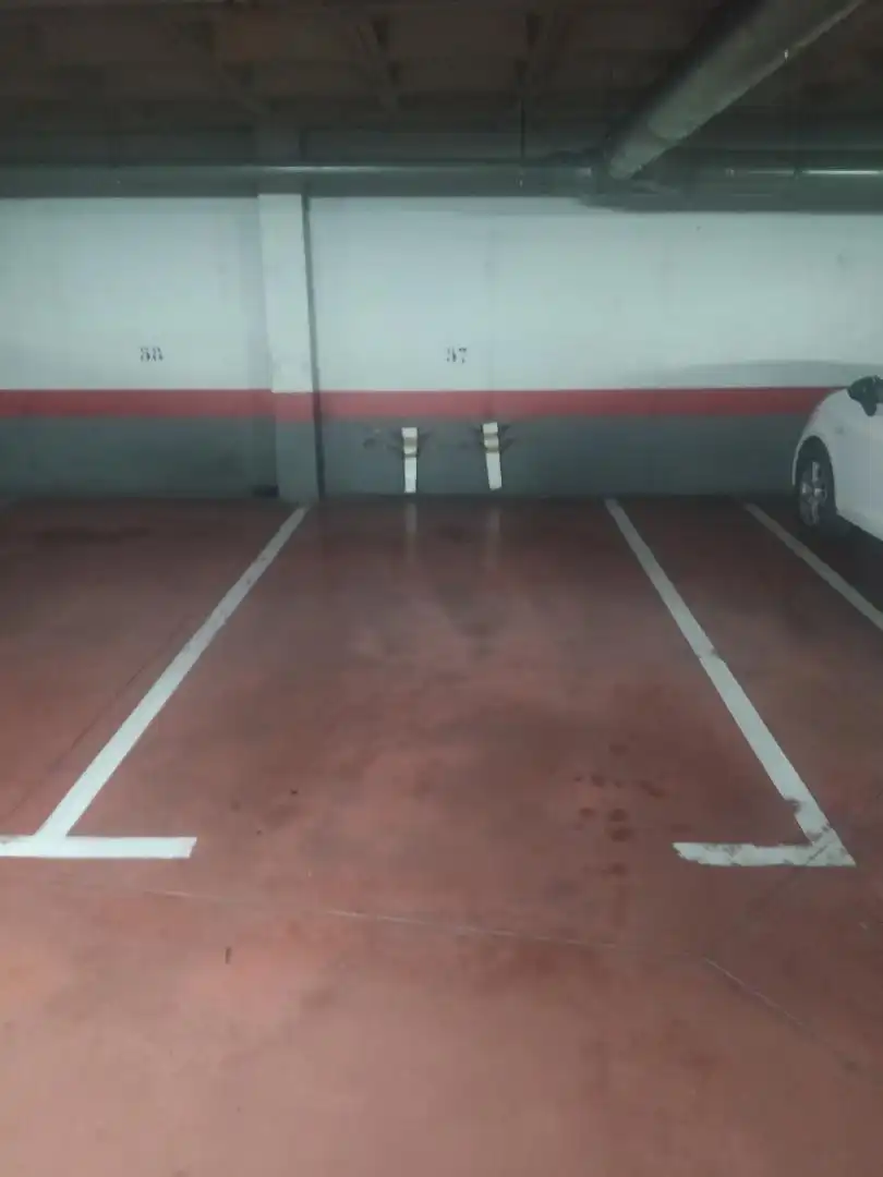 Parkplatz von Garage zur Miete in Málaga