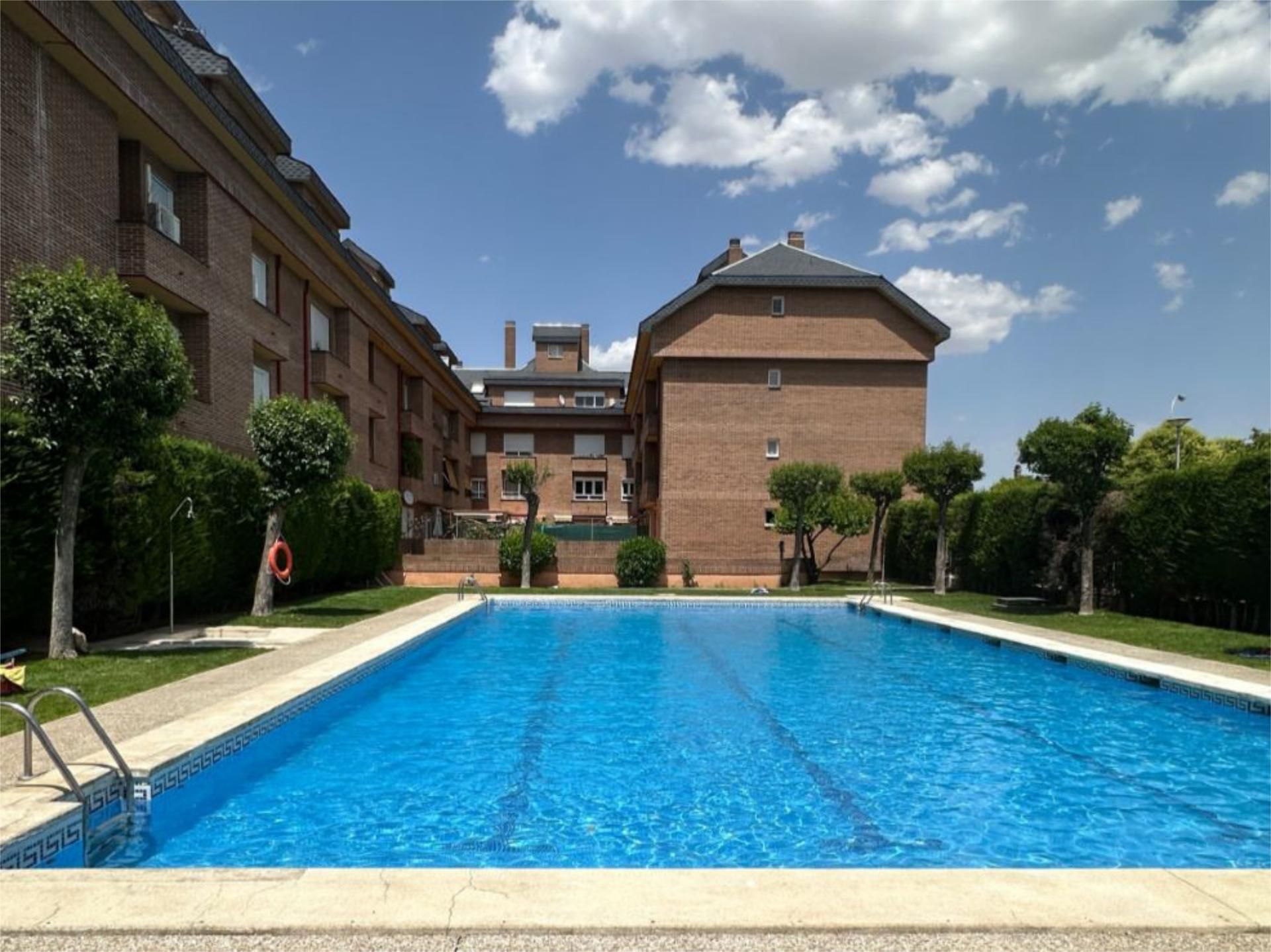 Piscina de Piso en venta en Valladolid Capital con Calefacción, Parquet y Piscina