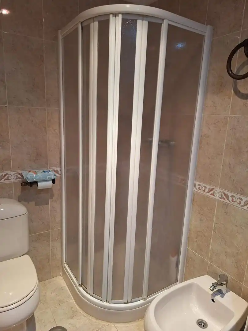 Flat for sale in Calle Almería, 34, San Pablo Bathroom of Flat for sale in Albacete with Air Conditioner, Heating and Storage room
