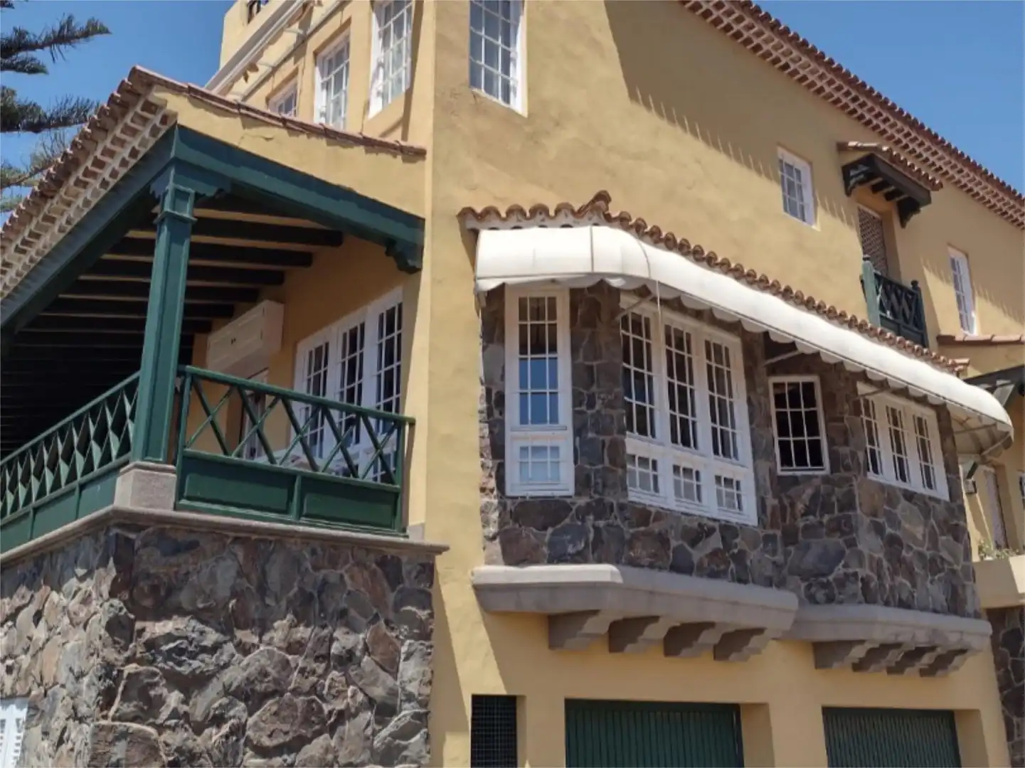Exterior view of Houses for sale in Santa Brígida  with Private garden, Terrace and Storage room