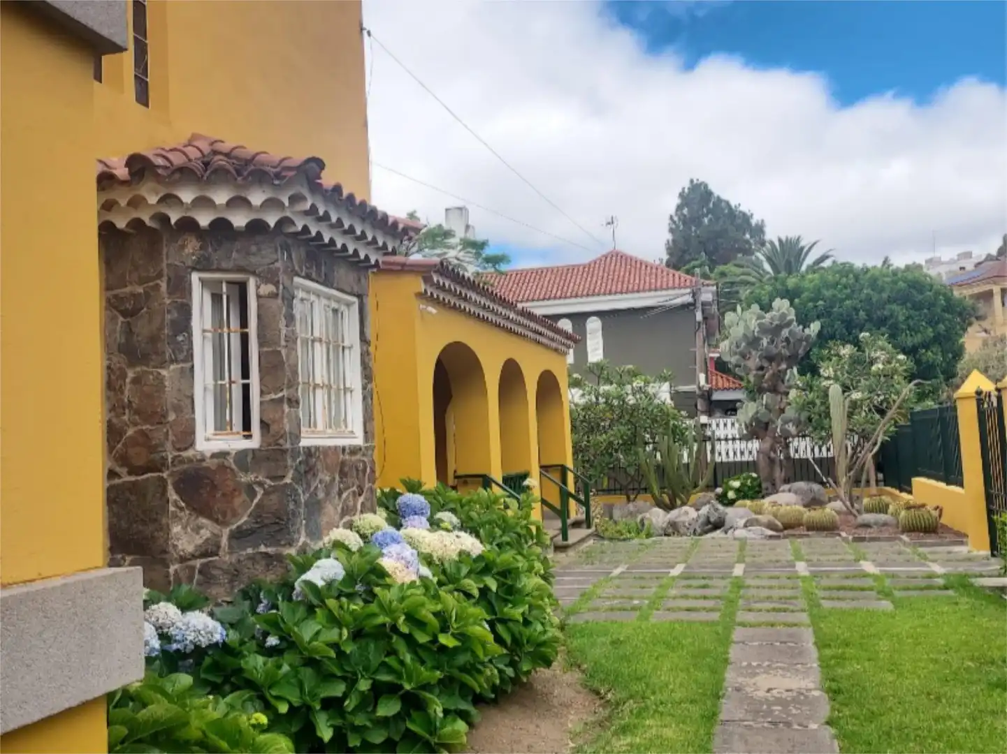 Exterior view of Houses for sale in Santa Brígida  with Private garden, Terrace and Storage room