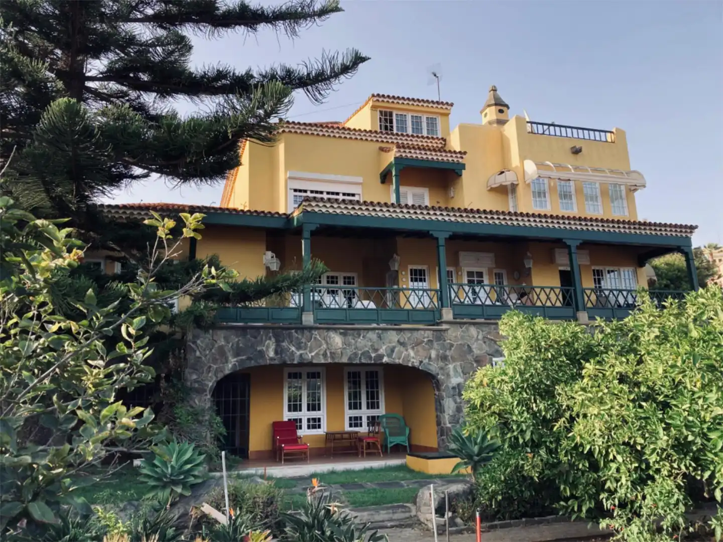 Exterior view of Houses for sale in Santa Brígida  with Private garden, Terrace and Storage room