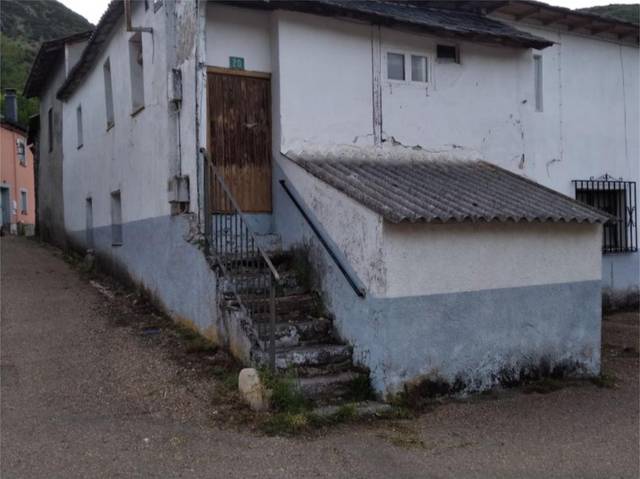 Casa adosada en Venta en Calle Campo, 27 en Murias de Paredes