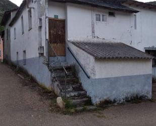 Vista exterior de Casa adosada en venda en Murias de Paredes amb Traster