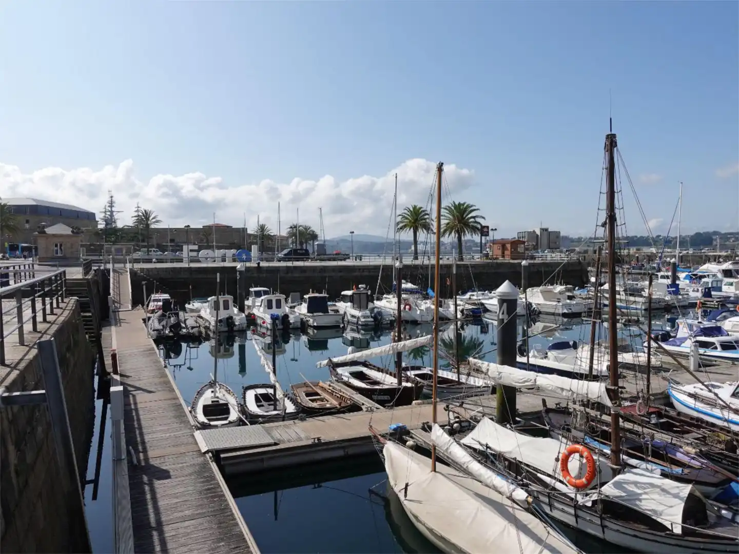 Vista exterior de Piso en venta en Ferrol