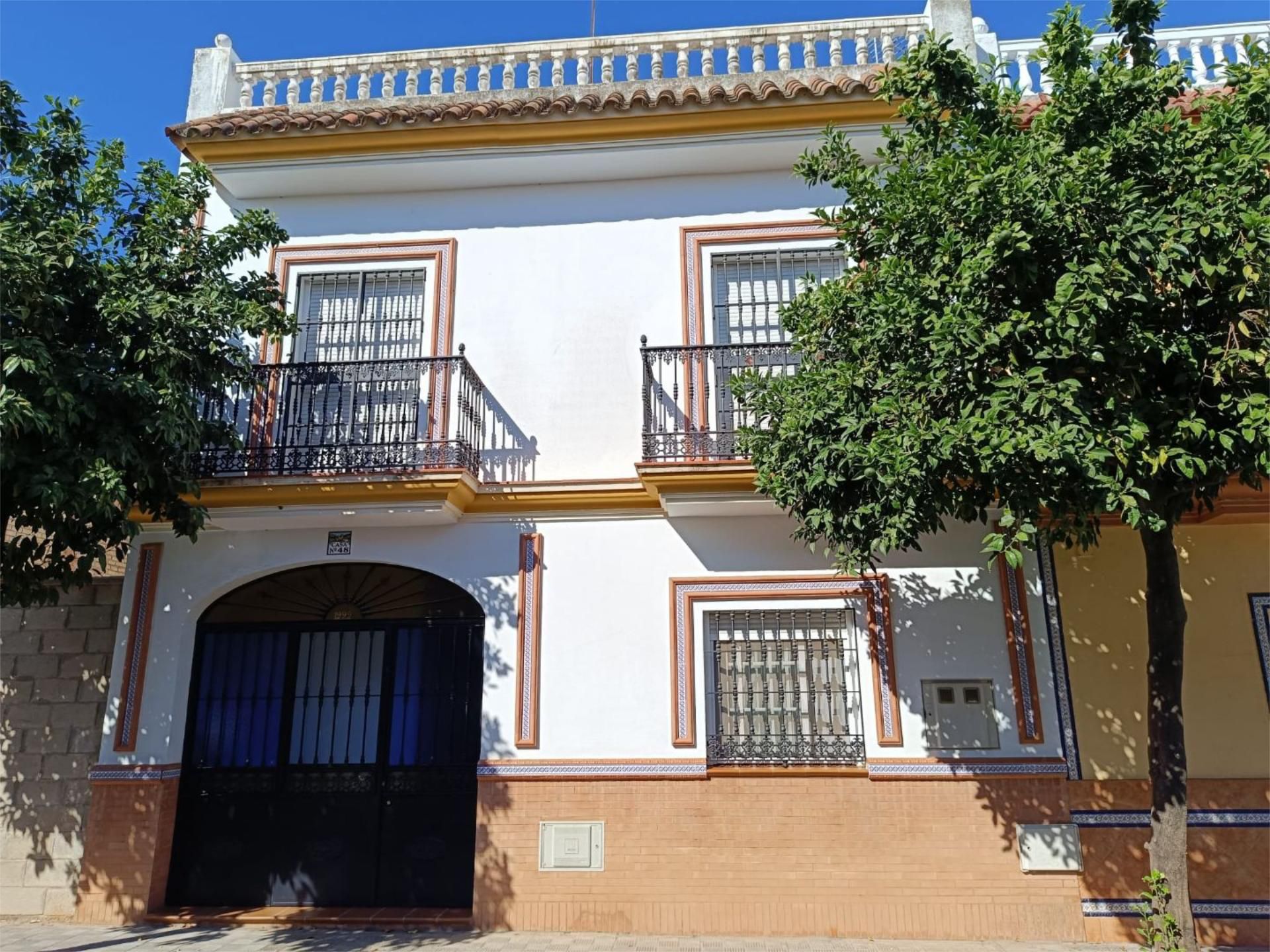 Vista exterior de Pis per a compartir en Dos Hermanas amb Aire condicionat, Calefacció i Terrassa
