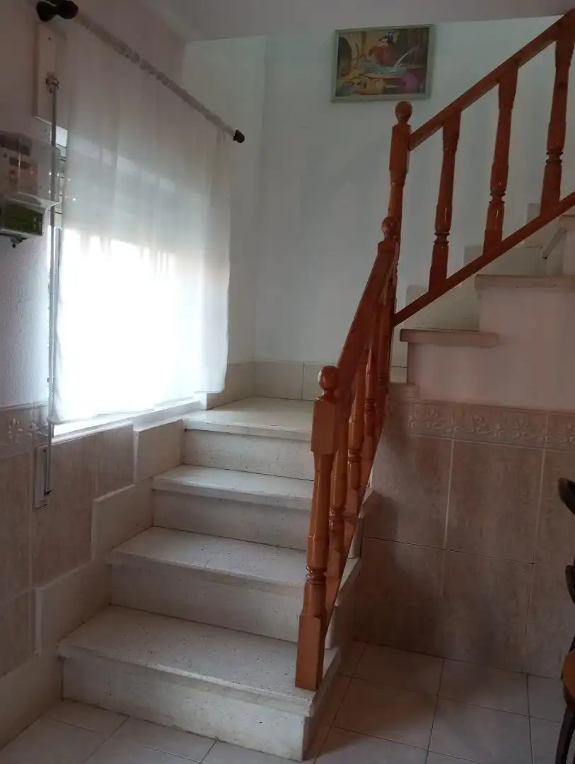 Wohnung zum Verkauf in Calzadilla mit Terrasse, Möbliert und Ofen