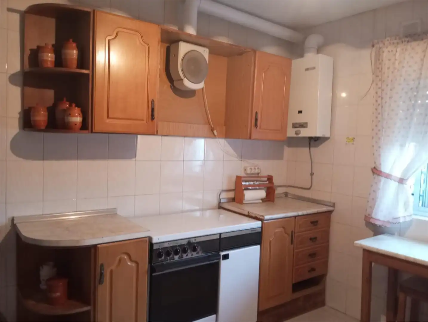 Küche von Wohnung zum Verkauf in Calzadilla mit Terrasse, Möbliert und Ofen