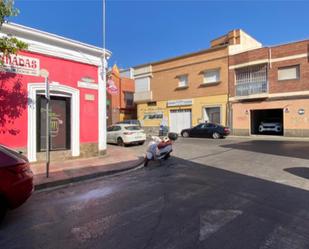 Vista exterior de Pis en venda en  Almería Capital amb Balcó