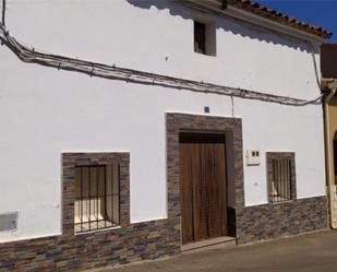 Vista exterior de Planta baixa en venda en Navalvillar de Pela amb Aire condicionat