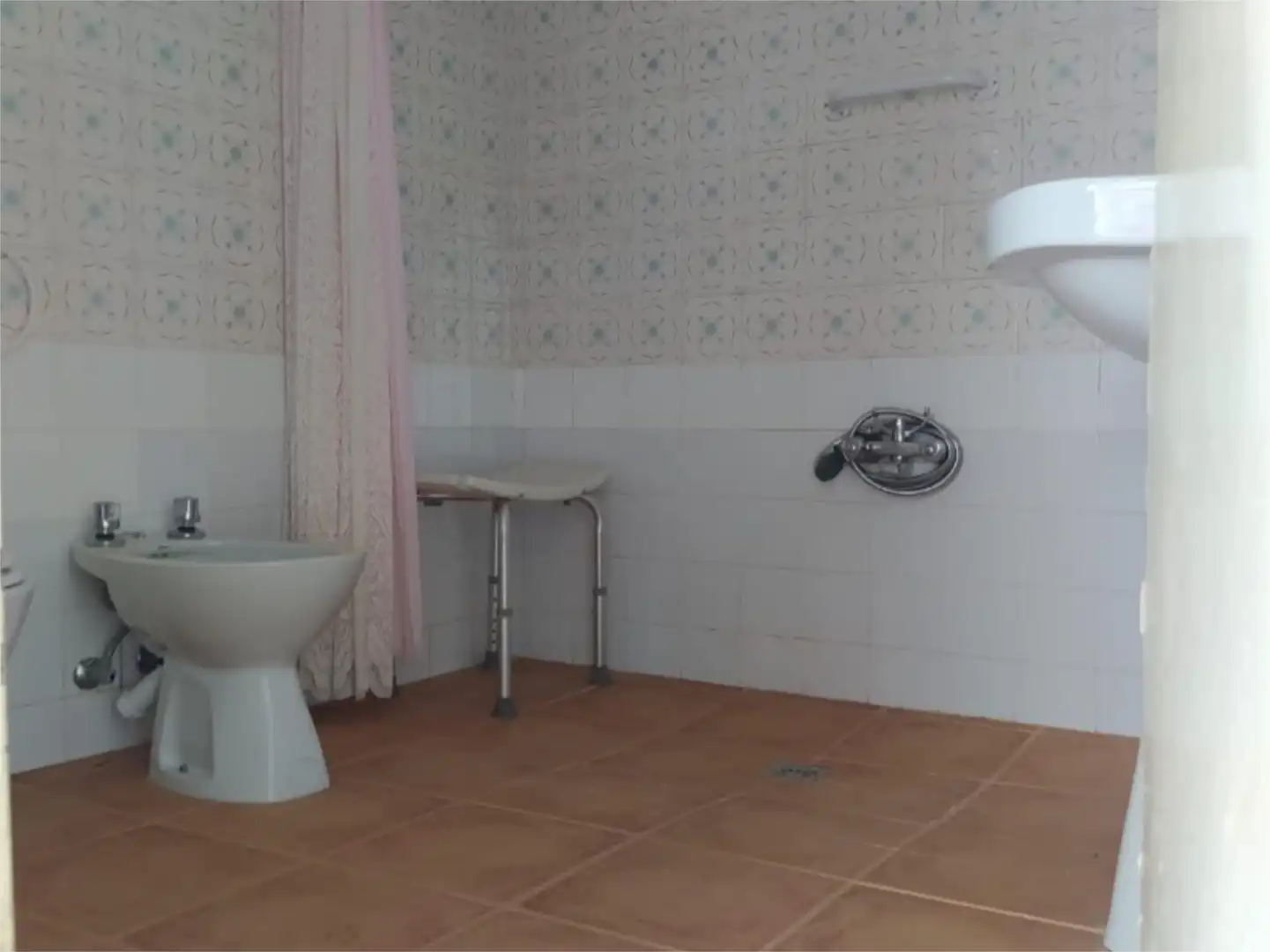 Baño de Planta baja en venta en Navalvillar de Pela con Aire acondicionado y Amueblado