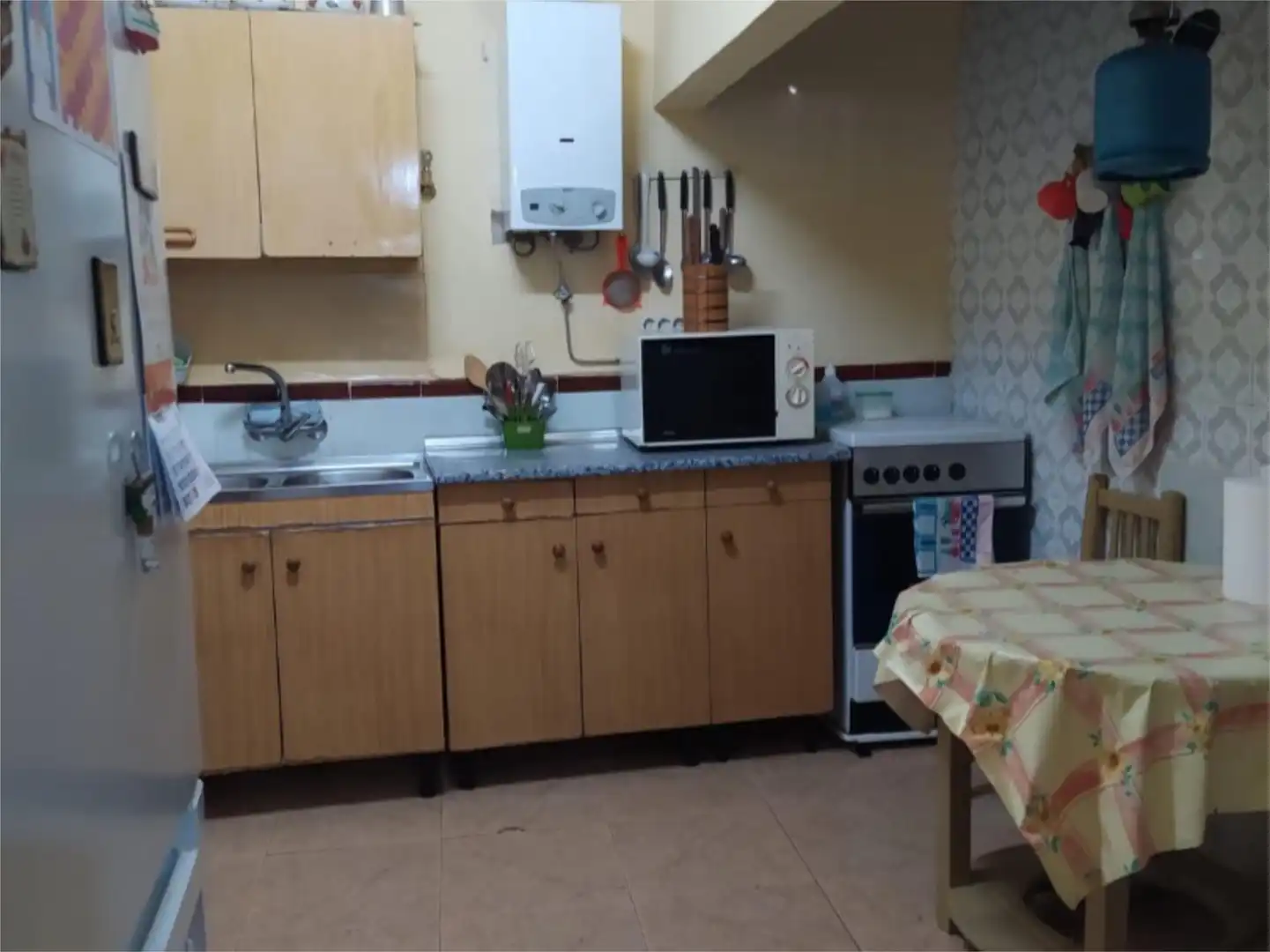 Cocina de Planta baja en venta en Navalvillar de Pela con Aire acondicionado y Amueblado