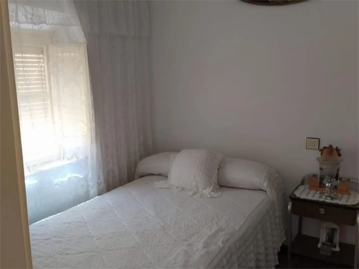 Habitación de Planta baja en venta en Navalvillar de Pela con Aire acondicionado y Amueblado