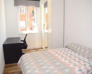 Bedroom of Flat to share in Salamanca Capital