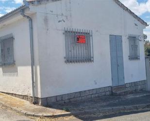 Vista exterior de Casa adosada en venda en Solosancho