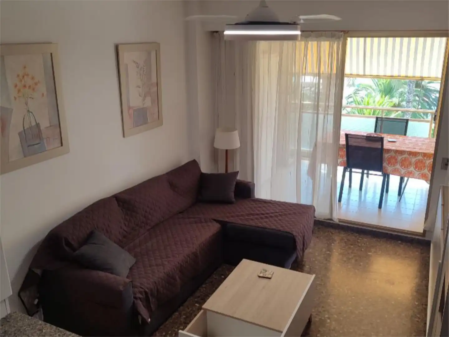 Piso de alquiler en Carrer Jaume Roig, 10, Racó Sala de estar de Piso de alquiler en Cullera con Terraza, Piscina y Amueblado