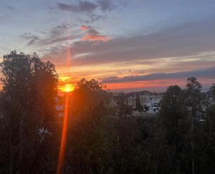 Vista exterior de Casa adosada de lloguer en Benalmádena amb Aire condicionat, Terrassa i Balcó