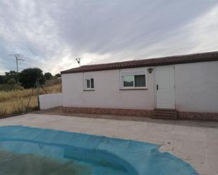 Exterior view of House or chalet for sale in Alcolea de Tajo  with Air Conditioner and Swimming Pool