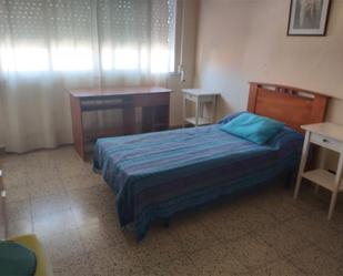 Bedroom of Flat to share in Pontevedra Capital   with Balcony