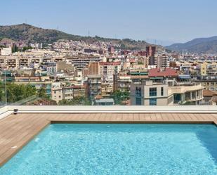 Swimming pool of Flat for sale in  Barcelona Capital  with Air Conditioner and Swimming Pool