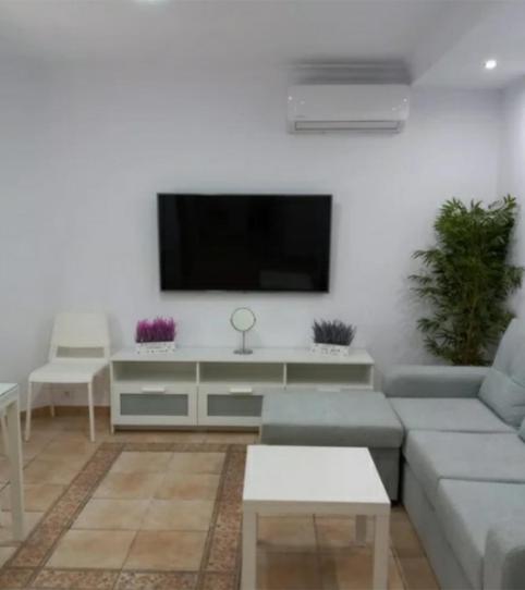 Photo 2 of Flat to rent in Circunvalación Plaza de Toros, 12, Plaza de Toros - Santa Rita, Almería