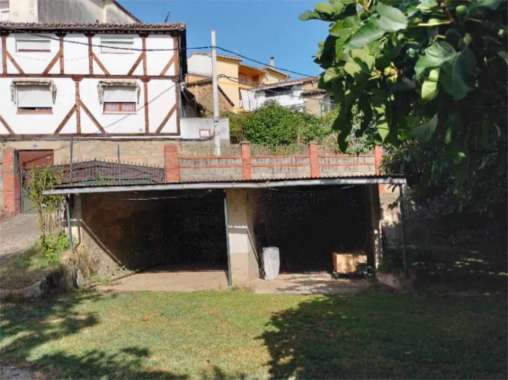 2 Viviendas y casas en venta con piscina en Villanueva de la Vera | fotocasa