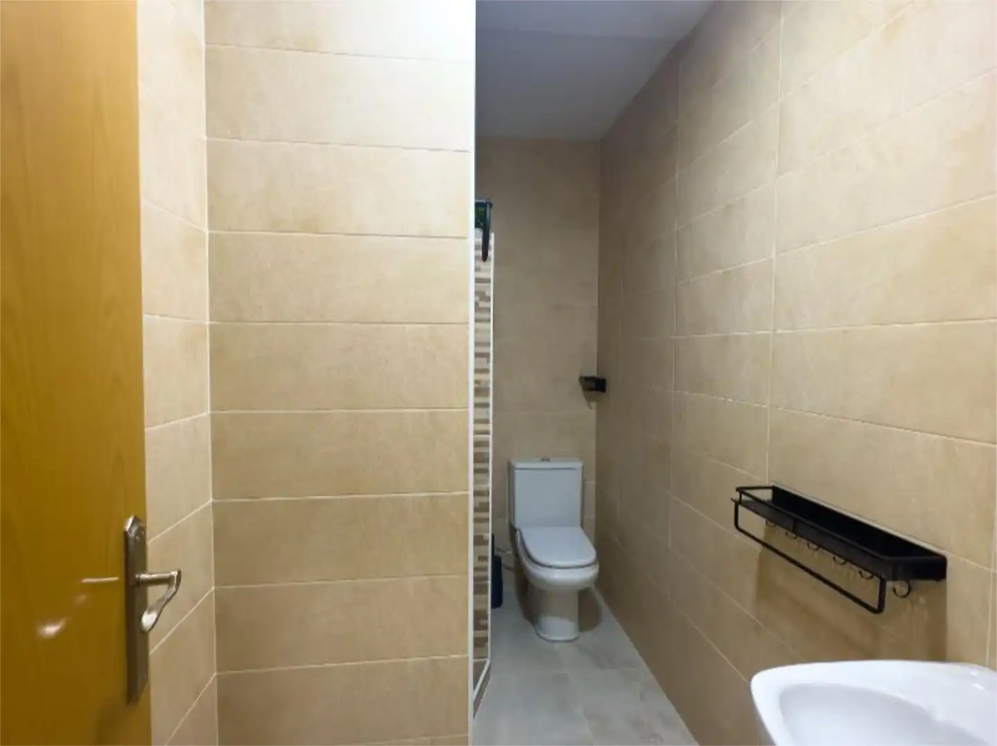 Habitación en Partida Desamparados, Desamparados - Hurchillo - Torremendo Baño de Casa o chalet para compartir en Orihuela con Jardín privado y Amueblado