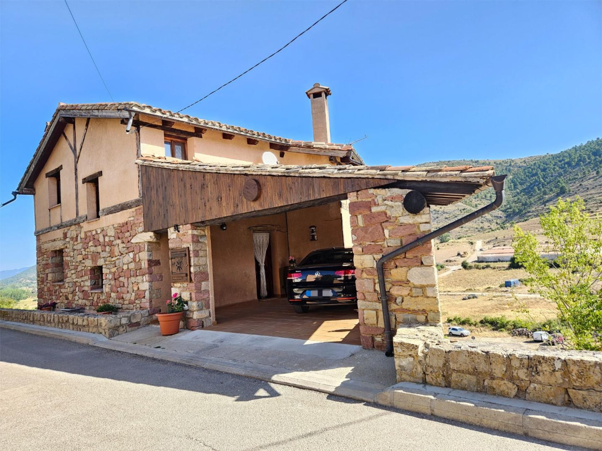 Exterior view of House or chalet for sale in Cuenca Capital  with Heating, Private garden and Parquet flooring