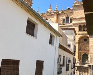 Vista exterior de Àtic per a compartir en  Jaén Capital amb Aire condicionat i Terrassa